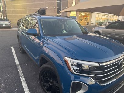 Used 2025 Volkswagen Atlas SE w/ Panoramic Sunroof Package