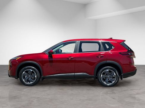 Used 2024 Nissan Rogue SV FWD image 3