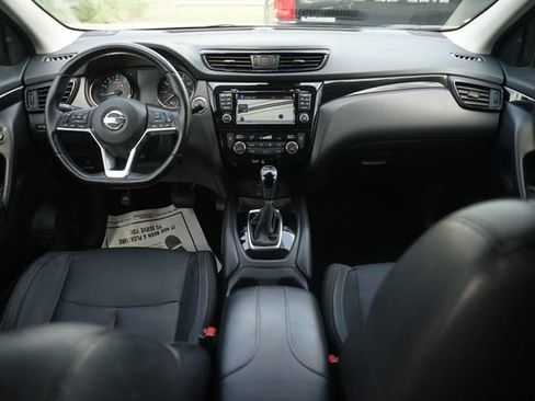 Used 2018 Nissan Rogue Sport SL w/ SL Premium Package FWD image 21
