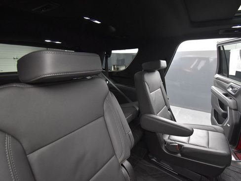 Used 2024 Chevrolet Tahoe LT w/ Luxury Package image 19