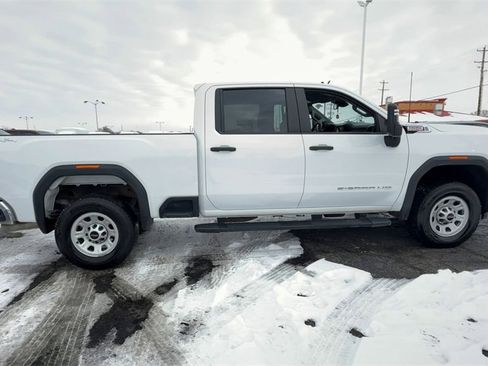 Used 2024 GMC Sierra 2500 Pro image 9