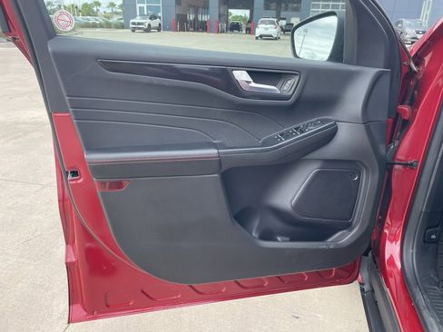 Used 2024 Ford Escape ST-Line image 13