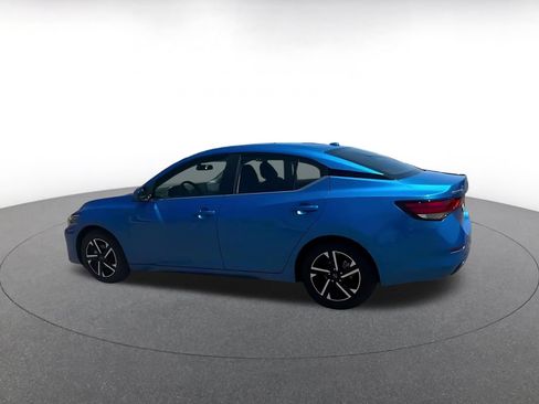 Used 2025 Nissan Sentra SV FWD image 4