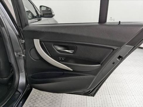 Used 2016 BMW 320i xDrive Sedan AWD/4WD image 21