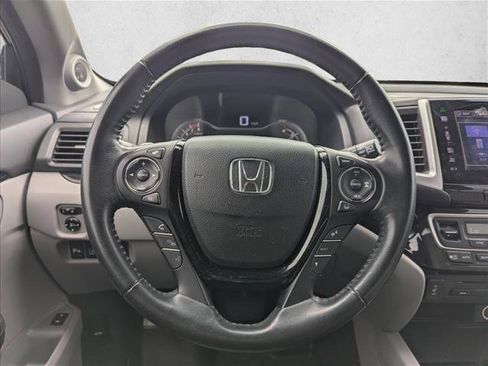 Used 2016 Honda Pilot Touring image 15