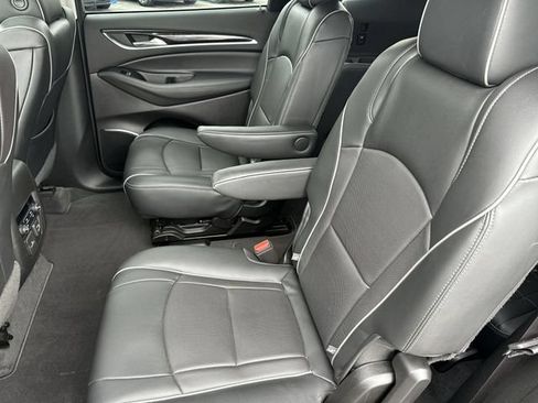 Used 2020 Buick Enclave Avenir w/ Avenir Technology Package FWD image 27