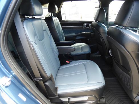 Used 2025 Kia Sorento SX Prestige AWD/4WD image 17