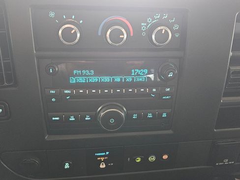 Used 2016 Chevrolet Express 3500 LT w/ LT Preferred Equipment Group image 27