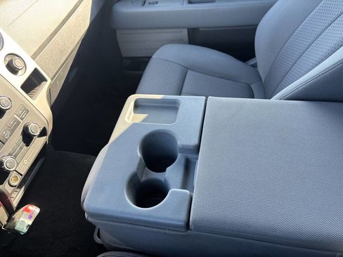 Used 2011 Ford F150 XLT image 3