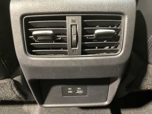 Used 2021 Nissan Rogue SV w/ Premium Package image 25