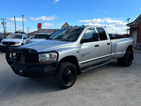 Used 2006 Dodge Ram 3500 Truck SLT image 3