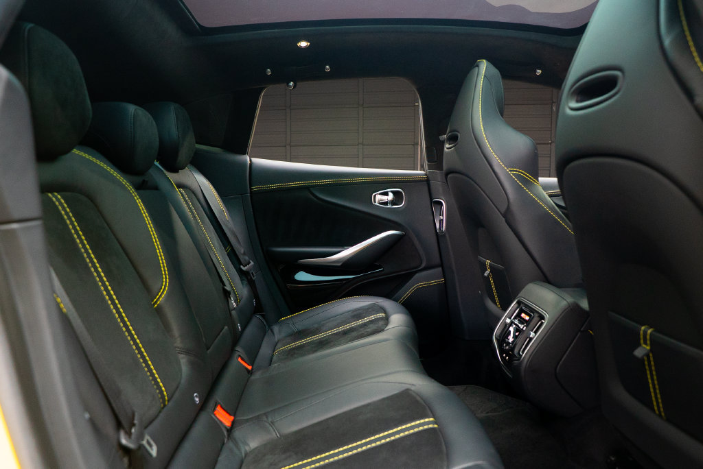 Used 2022 Aston Martin DBX AWD/4WD image 49