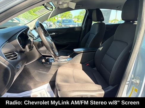 Used 2018 Chevrolet Malibu LT FWD image 11