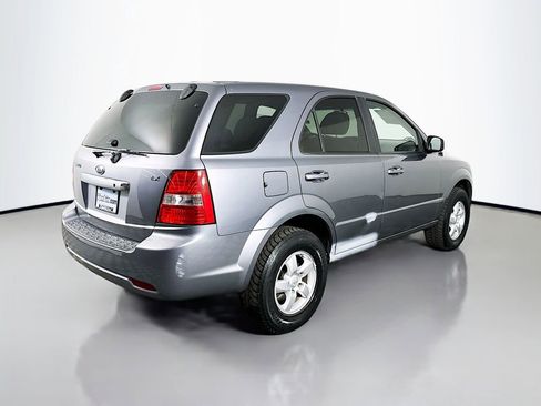 Used 2008 Kia Sorento 2WD image 8