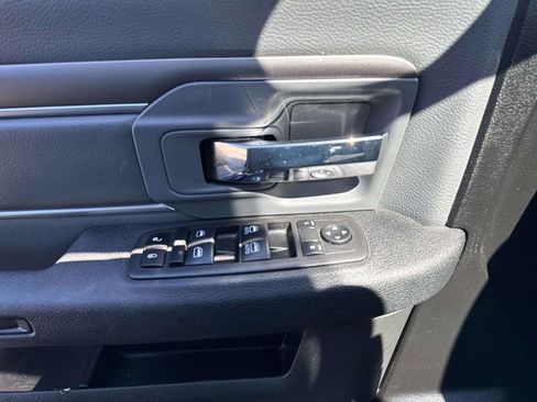 Used 2024 RAM 1500 Classic SLT image 18