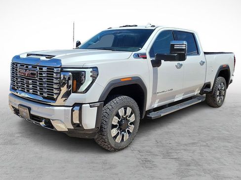 Used 2025 GMC Sierra 2500 Denali w/ Technology Package AWD/4WD image 5