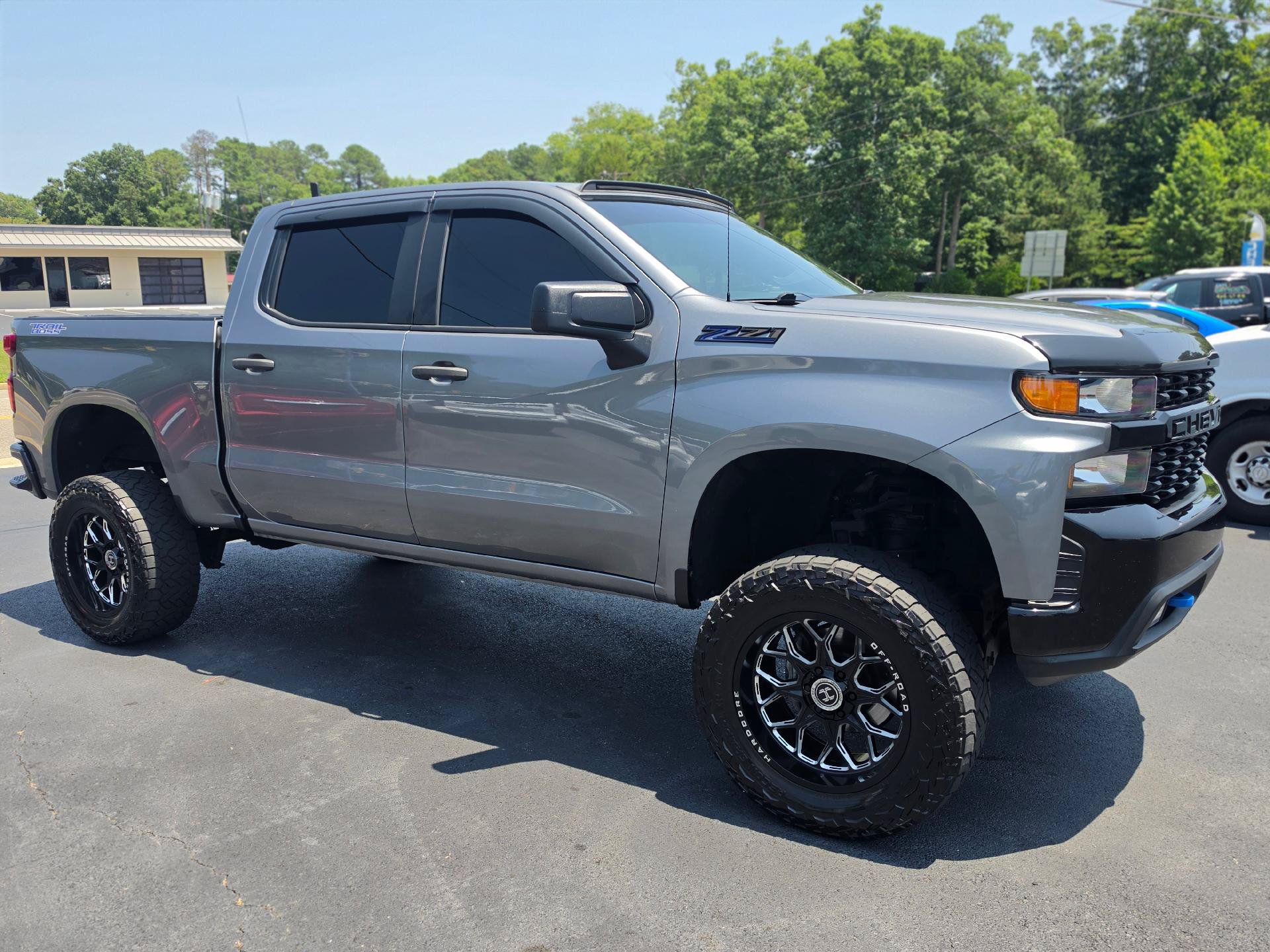 Used 2020 Chevrolet Silverado 1500 Custom Trail Boss w/ Custom Convenience Package AWD/4WD image 6