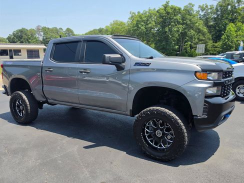 Used 2020 Chevrolet Silverado 1500 Custom Trail Boss w/ Custom Convenience Package AWD/4WD image 6