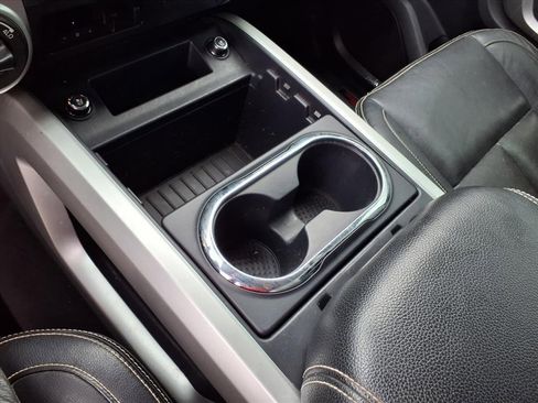 Used 2019 Nissan Titan PRO-4X w/ Pro-4x Convenience Package image 27