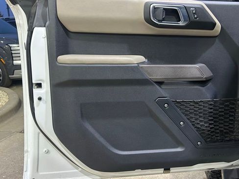 Used 2022 Ford Bronco Wildtrak image 20