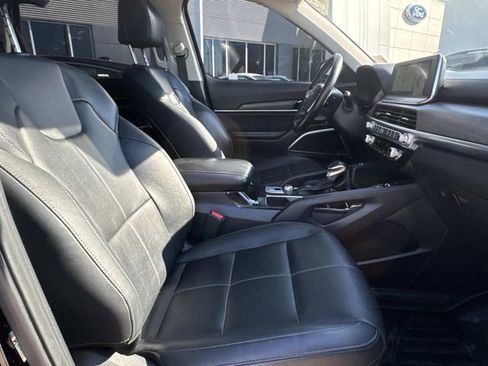 Used 2022 Kia Telluride EX w/ EX Premium Package image 11