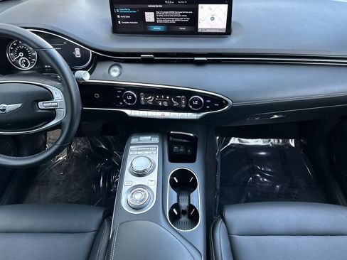 Used 2023 Genesis GV70 2.5T w/ Select Package image 14