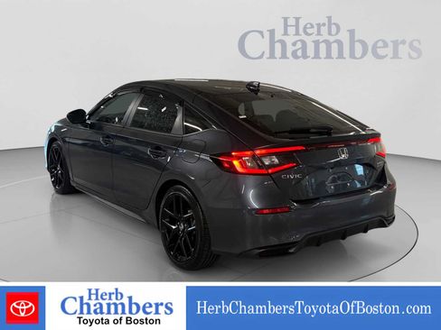 Used 2025 Honda Civic Sport image 3