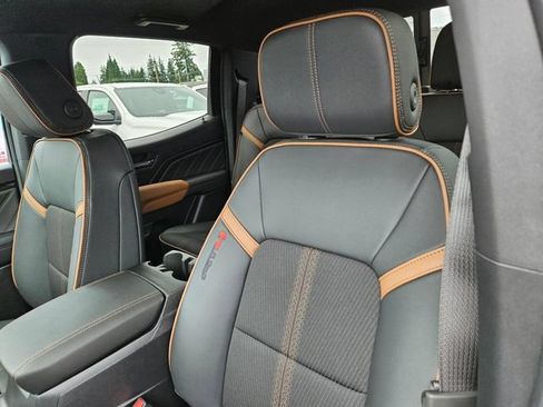 New 2026 GMC Canyon AT4 AWD/4WD image 18