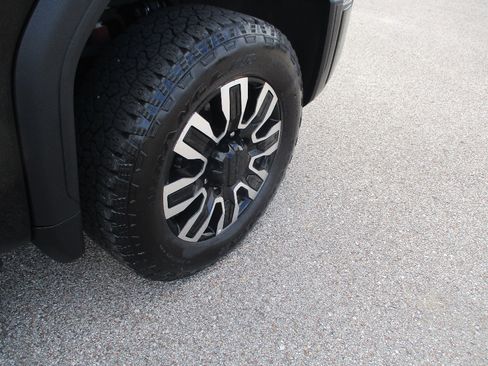 Used 2025 GMC Sierra 2500 Denali Ultimate image 21