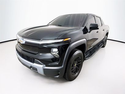 Used 2025 Chevrolet Silverado EV LT