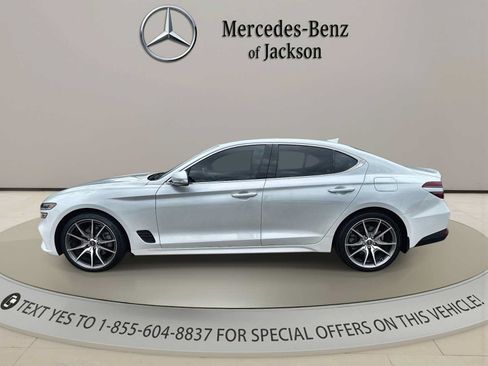 Used 2023 Genesis G70 2.0T RWD image 5