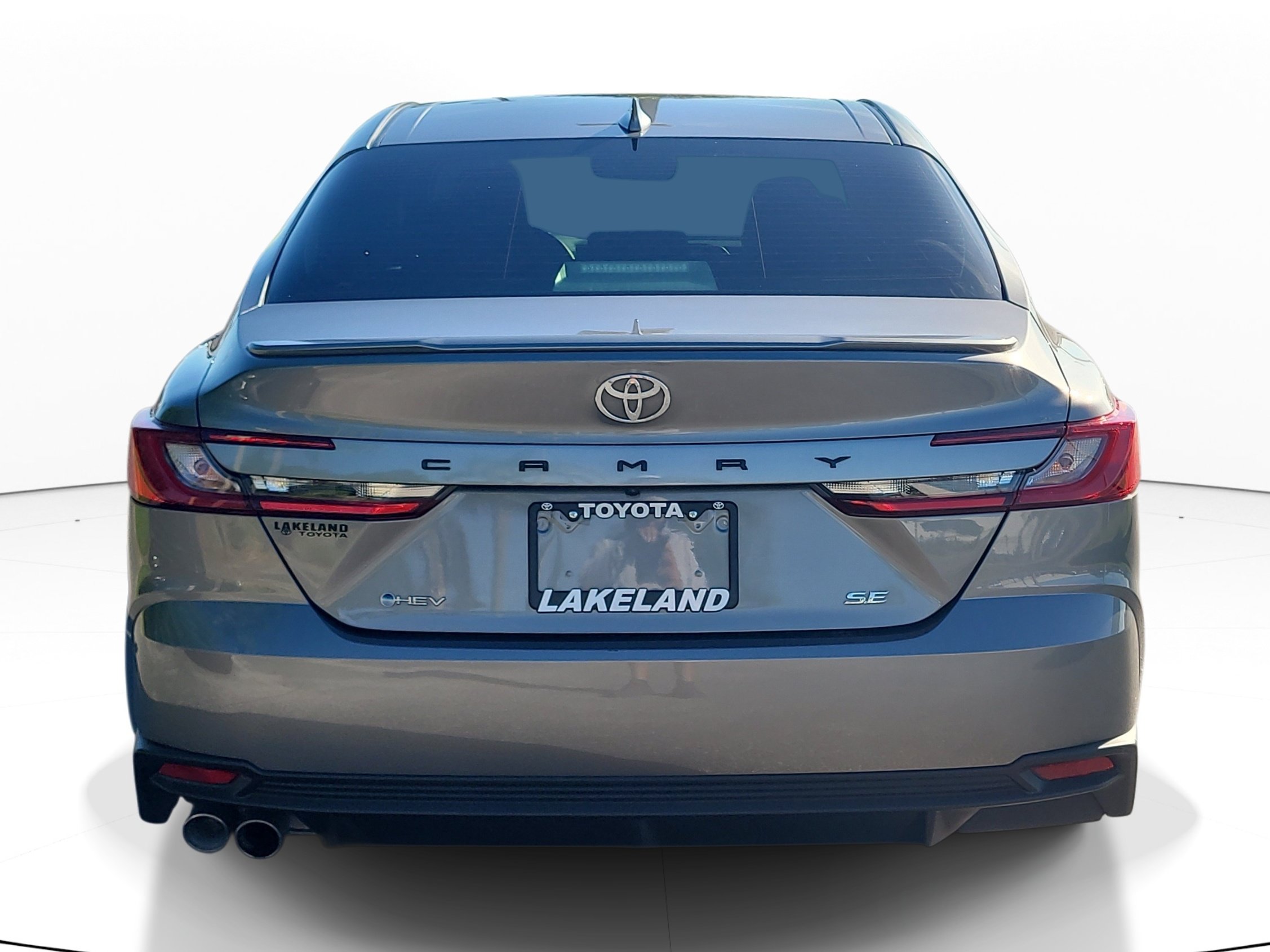 Used 2025 Toyota Camry SE w/ Multimedia Upgrade Package FWD image 6