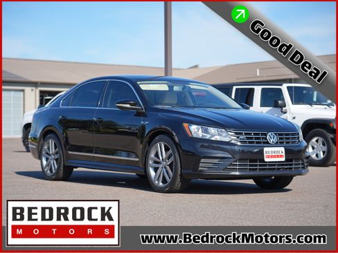Used 2017 Volkswagen Passat 1.8T R-Line FWD image 1