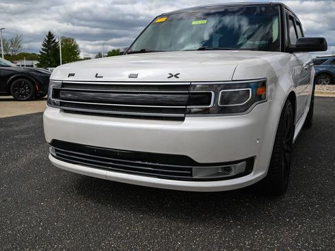 Used 2018 Ford Flex Limited w/ Equipment Group 303A AWD/4WD image 11