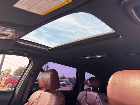 Used 2023 Kia Telluride EX image 10