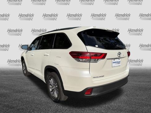 Used 2018 Toyota Highlander XLE FWD image 7