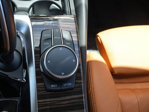 Used 2023 BMW 530e w/ Convenience Package RWD image 54