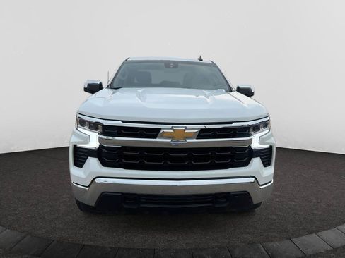 Used 2024 Chevrolet Silverado 1500 LT w/ Z71 Off-Road Package AWD/4WD image 6