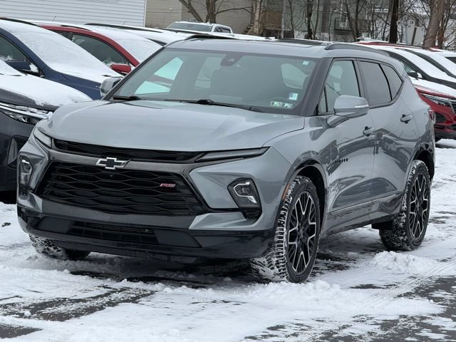 Used 2023 Chevrolet Blazer RS w/ Driver Confidence II Package AWD/4WD image 3