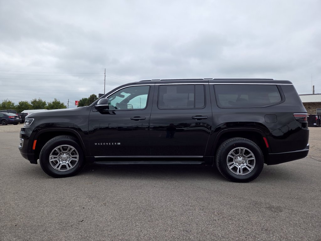 Used 2024 Jeep Wagoneer L 4WD image 21