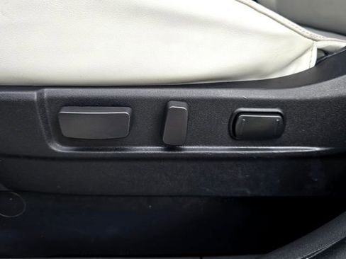 Used 2022 Mitsubishi Outlander SEL image 17