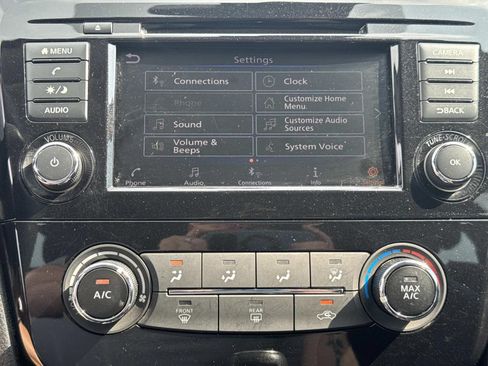 Used 2021 Nissan Rogue Sport S FWD image 26