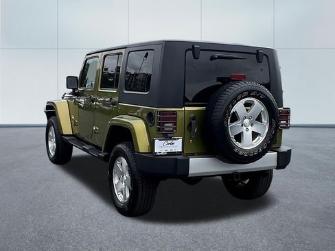 Used 2008 Jeep Wrangler Unlimited Sahara AWD/4WD image 4