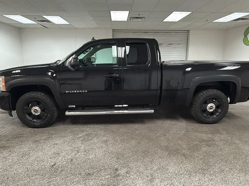 Used 2013 Chevrolet Silverado 1500 LT w/ All-Star Edition AWD/4WD image 2