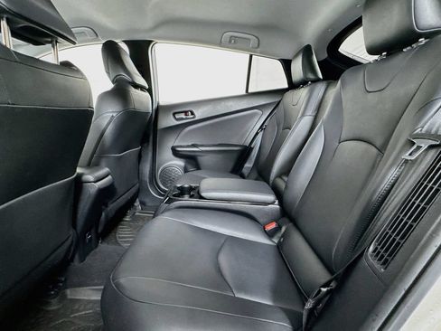 Used 2017 Toyota Prius Prime Advanced FWD image 10