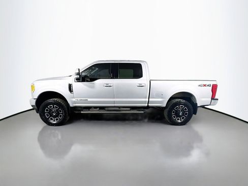 Used 2017 Ford F350 Lariat w/ Camper Package AWD/4WD image 2