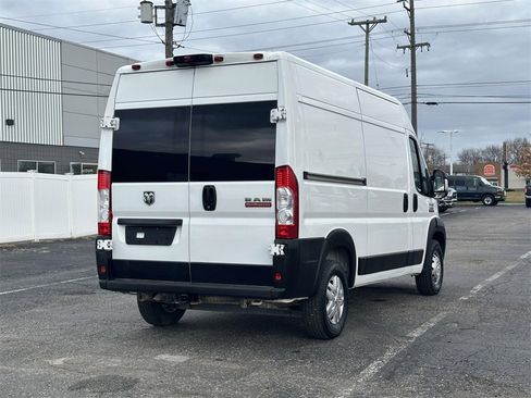 Used 2022 RAM ProMaster 2500 w/ Convenience Group image 4
