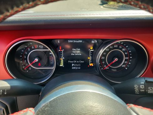Used 2021 Jeep Wrangler Unlimited Rubicon AWD/4WD image 30