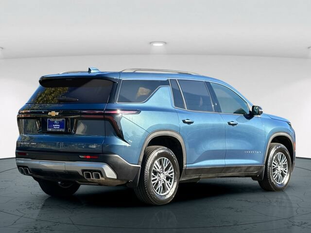 Used 2026 Chevrolet Traverse LT w/ Driver Confidence Package AWD/4WD image 6
