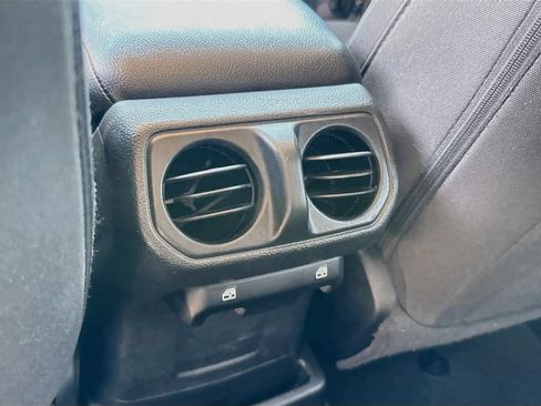 Used 2023 Jeep Wrangler Unlimited AWD/4WD image 28